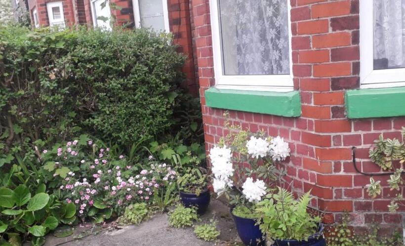 פנסיון Bright Home Guest House