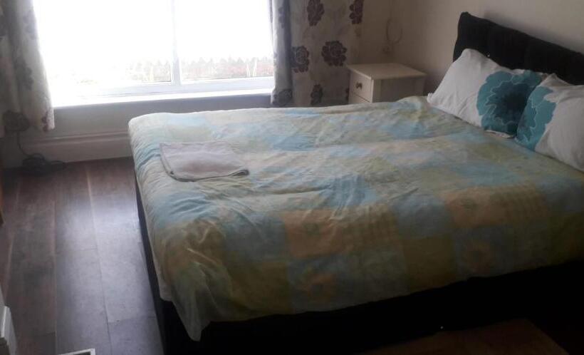 פנסיון Bright Home Guest House