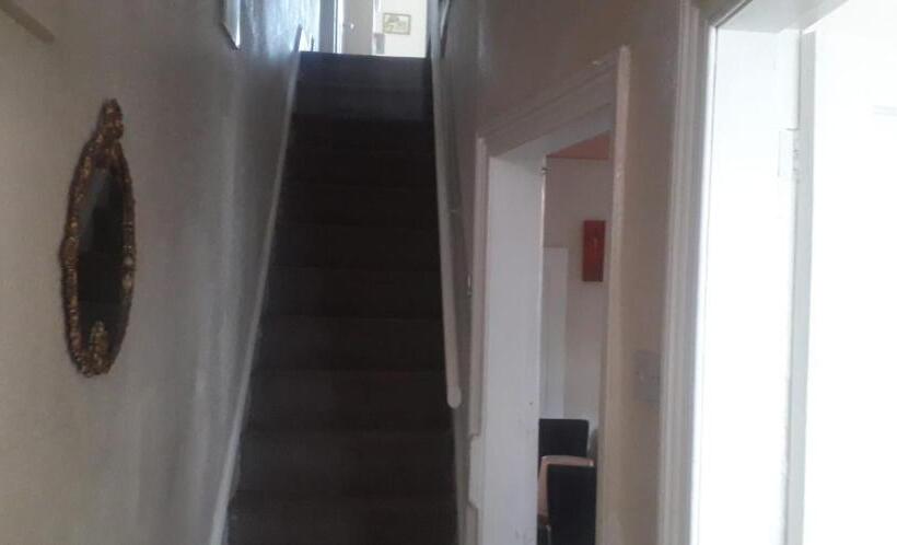 פנסיון Bright Home Guest House