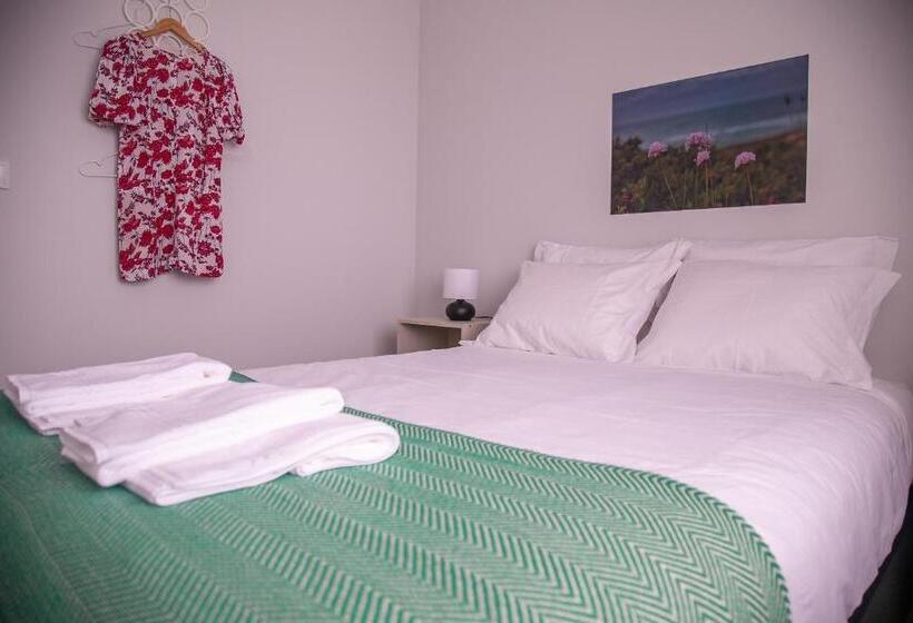 پانسیون Casa Das Flores