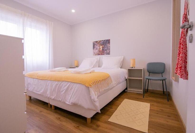 پانسیون Casa Das Flores