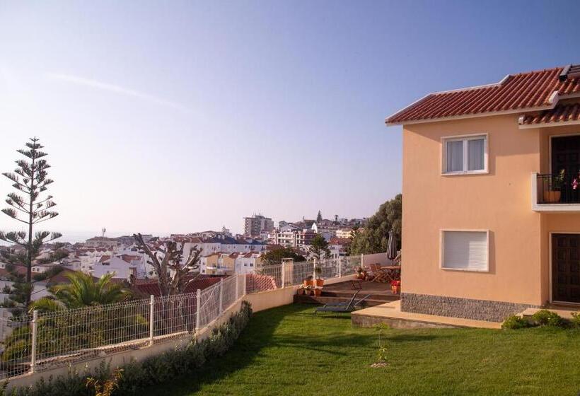 پانسیون Casa Das Flores