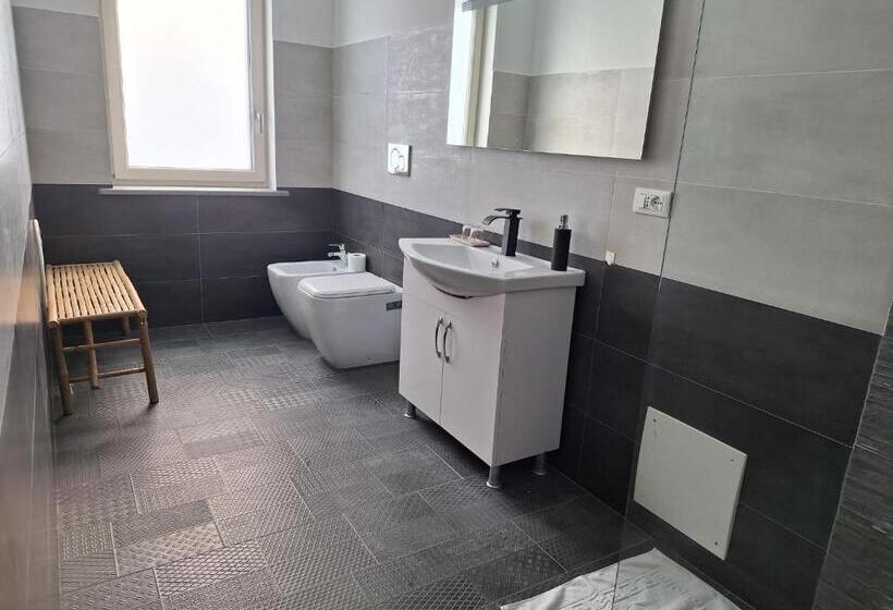 פנסיון Casa De Pe Vale 2