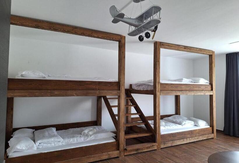 פנסיון Casa De Pe Vale 2