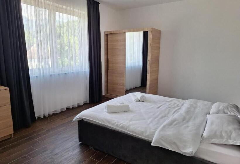 פנסיון Casa De Pe Vale 2