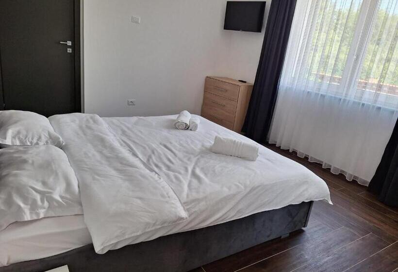 פנסיון Casa De Pe Vale 2