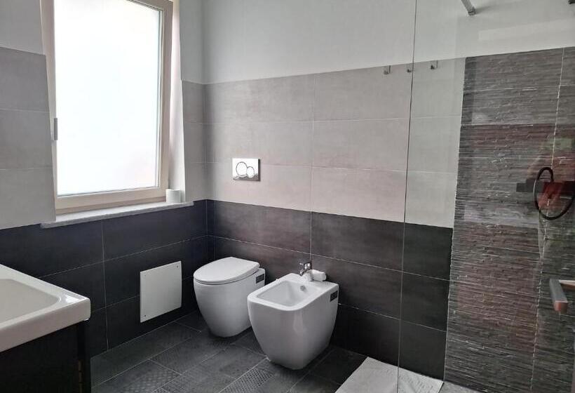 פנסיון Casa De Pe Vale 2