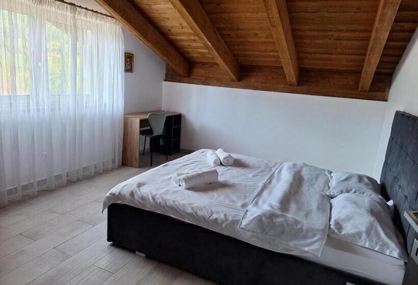 פנסיון Casa De Pe Vale 2