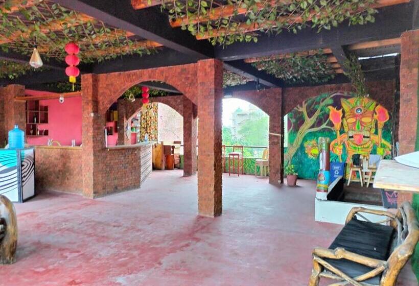 بنسيون Casa Hostal I Love Montañita