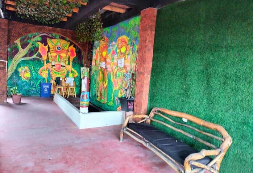 بنسيون Casa Hostal I Love Montañita