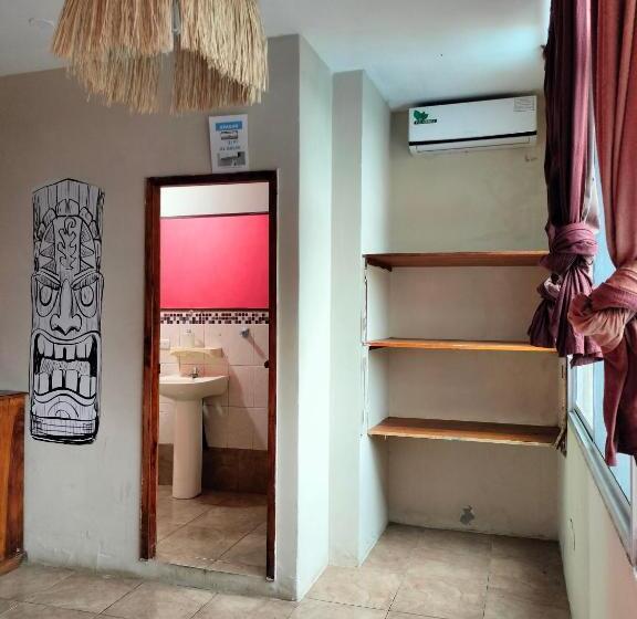 بنسيون Casa Hostal I Love Montañita