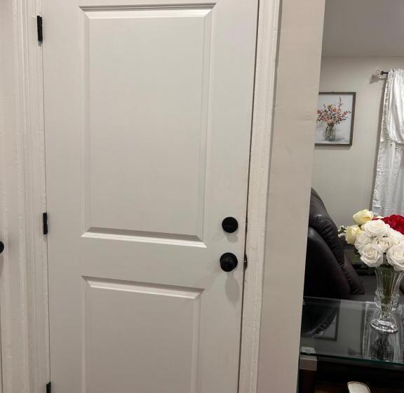 膳宿费 Cozy Multi Level House Private Level A, Irvington Nj