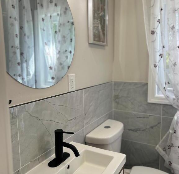 膳宿费 Cozy Multi Level House Private Level A, Irvington Nj