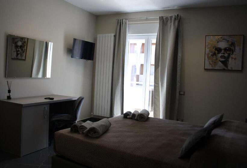 פנסיון Dimora Gyuesy Affittacamere   Mini Appartamenti