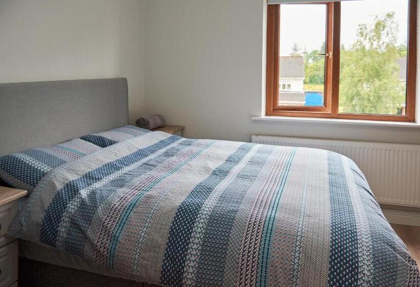 Пансион Dromod Suites