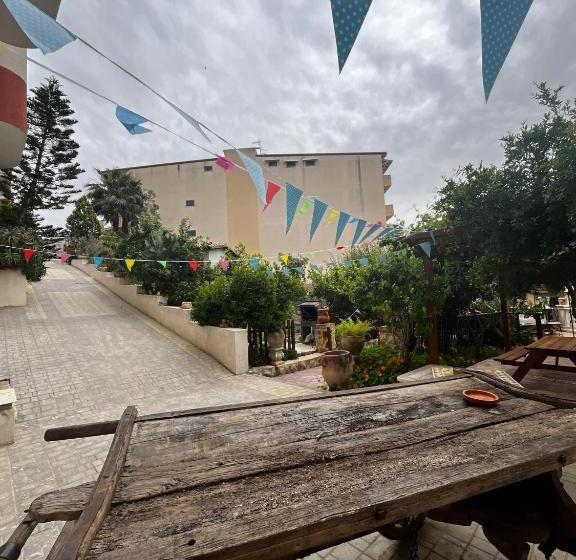 بنسيون Elsa Corime