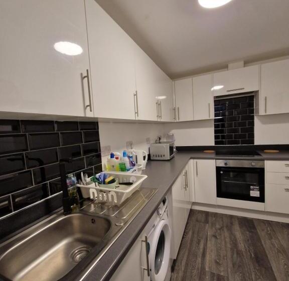 膳宿费 En Suite Mitcham