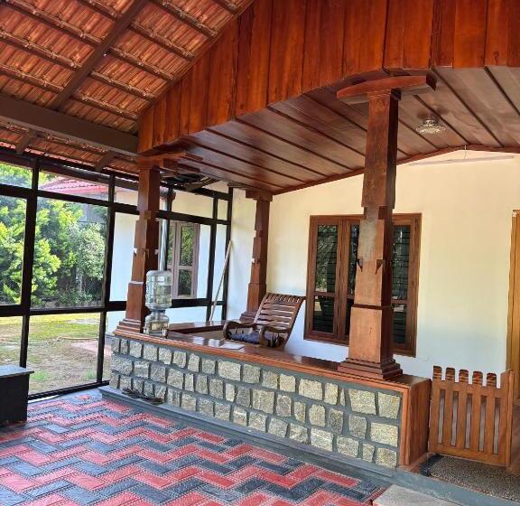 פנסיון Estate Stay