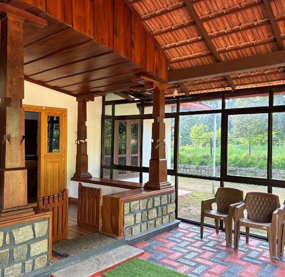 פנסיון Estate Stay