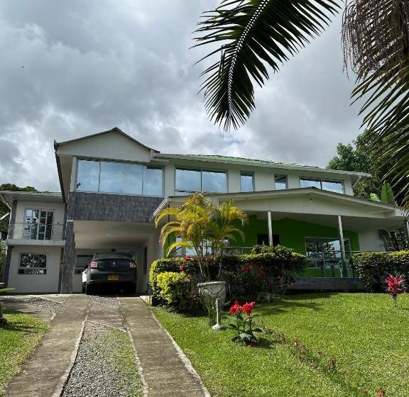 פנסיון Finca Hualcalá 2