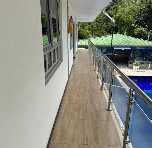 פנסיון Finca Hualcalá 2