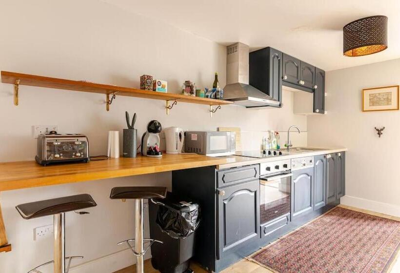 펜션 Furzen Farmhouse