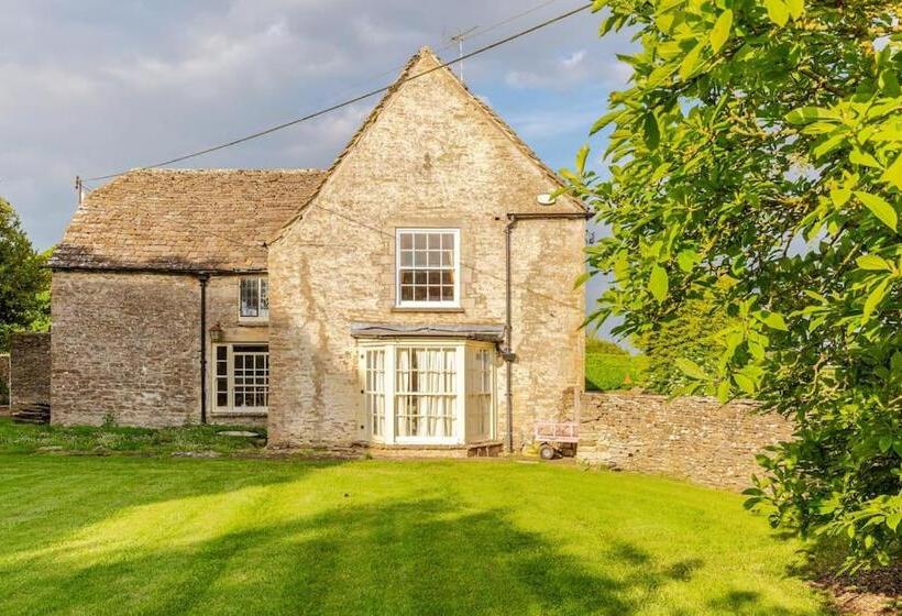 펜션 Furzen Farmhouse