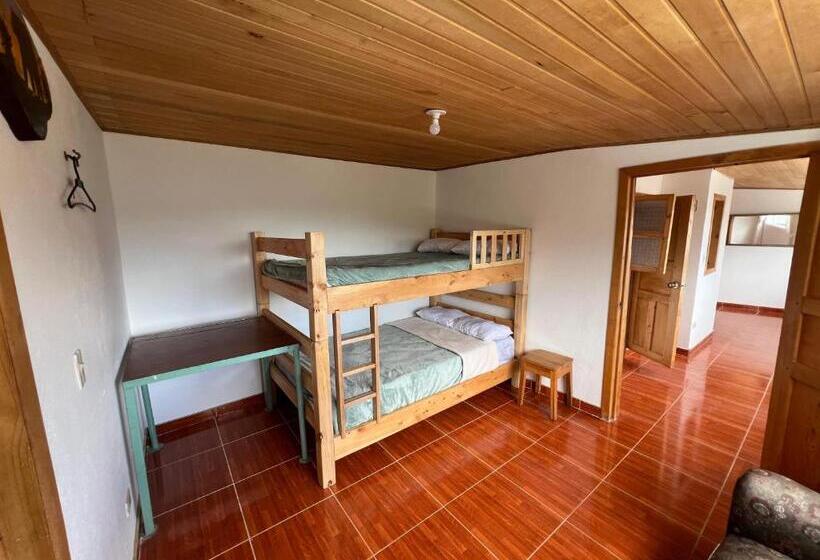 פנסיון Güicani Hostel