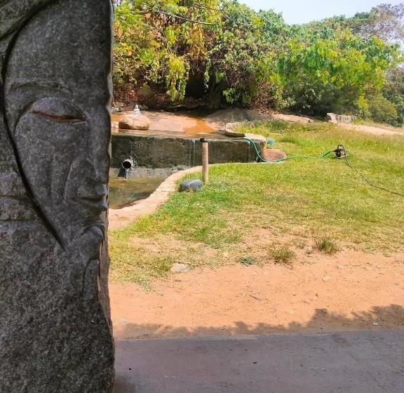 پانسیون Hidden Place In Hampi