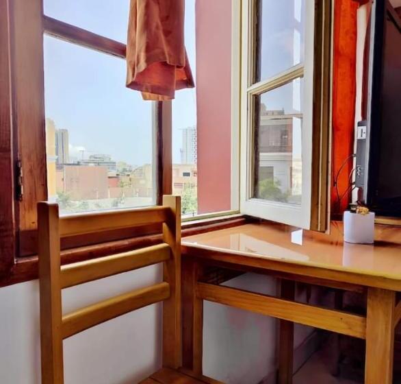 פנסיון Hostal Imperio