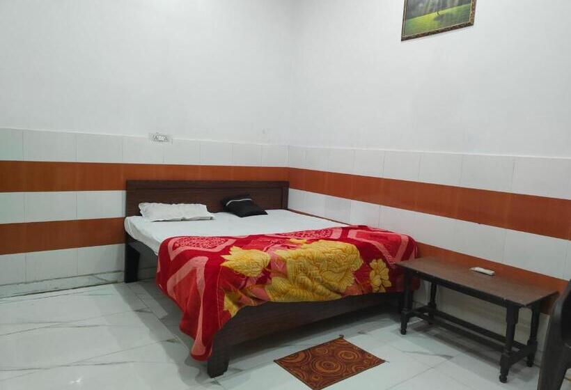 Пансион Krishna Guest House