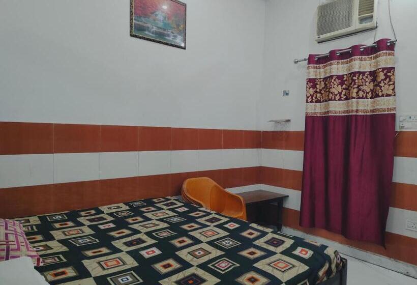 Пансион Krishna Guest House