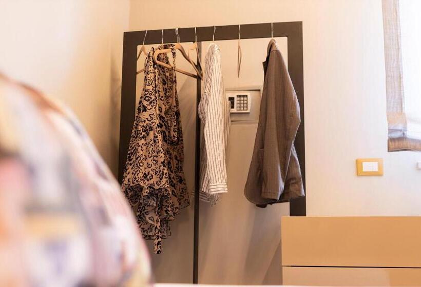 Пансион Luci Sul Mare Boutique Rooms