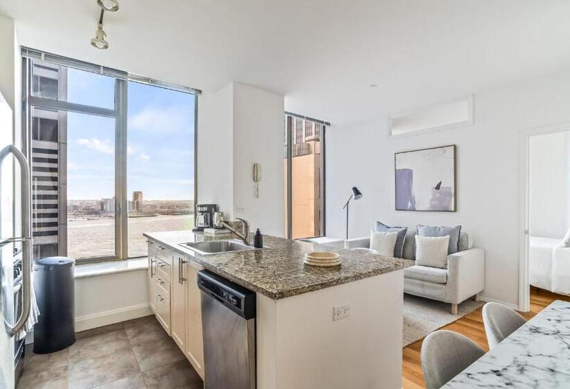 پانسیون Lux Room With Shared Bath Apt