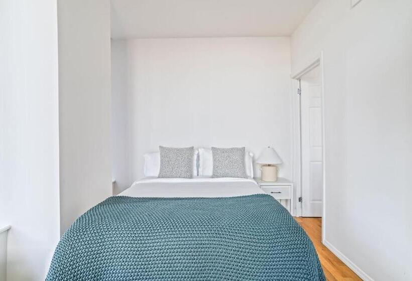 پانسیون Lux Room With Shared Bath Apt