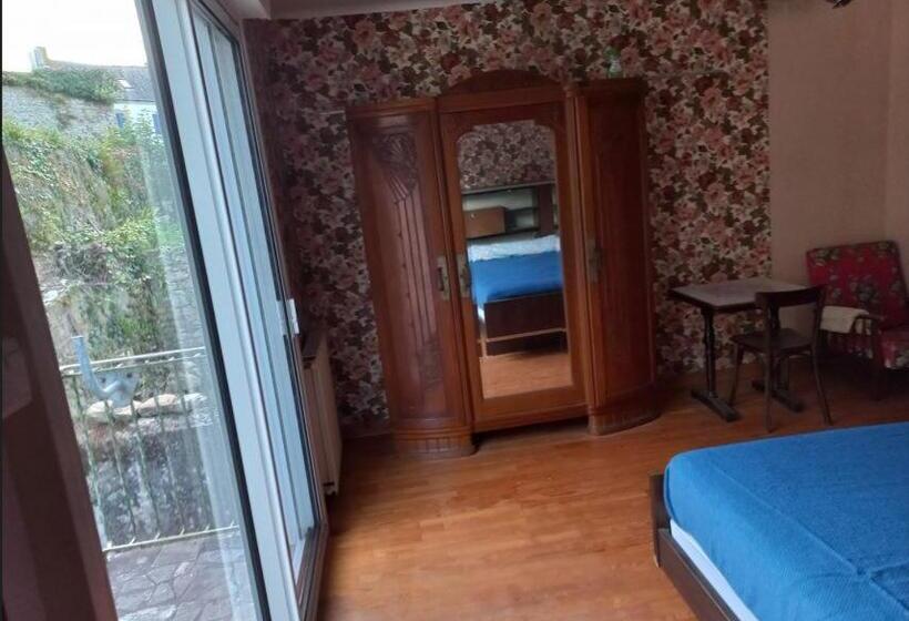 بنسيون Maison Du Port Du Goyen