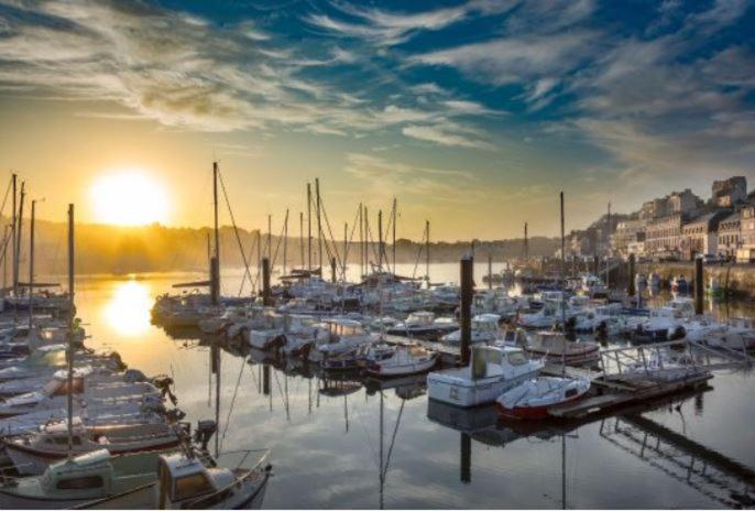 بنسيون Maison Du Port Du Goyen