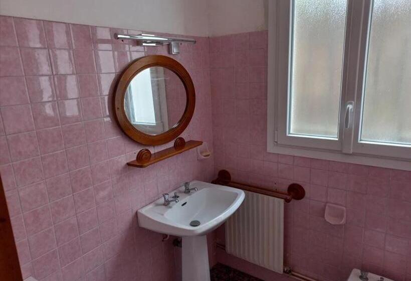 بنسيون Maison Du Port Du Goyen