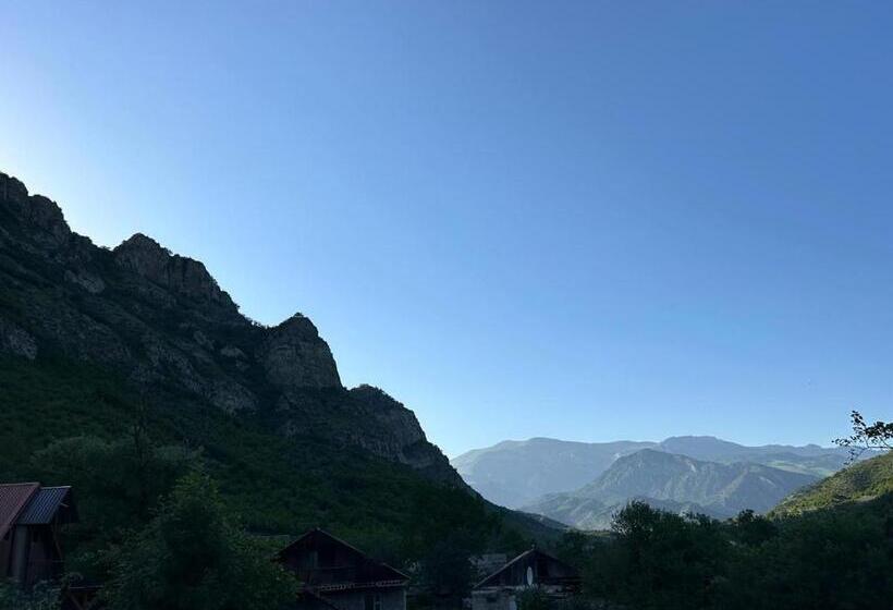 Пансион Mak Guest House