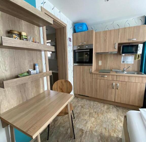 Пансион Monteurwohnung Am Kirchberg