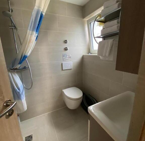 Пансион Monteurwohnung Am Kirchberg