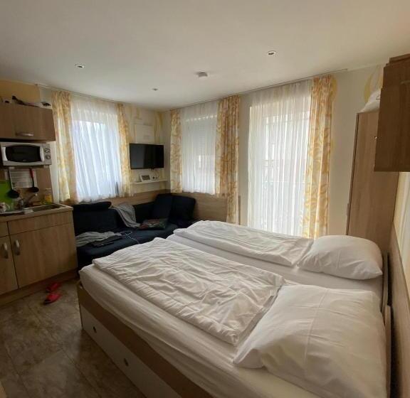 Пансион Monteurwohnung Am Kirchberg