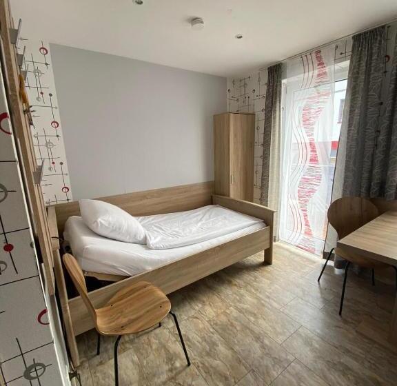 Пансион Monteurwohnung Am Kirchberg