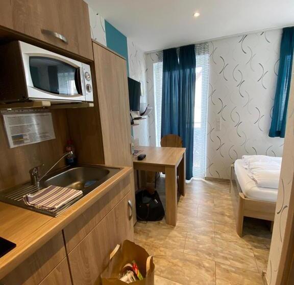 Пансион Monteurwohnung Am Kirchberg