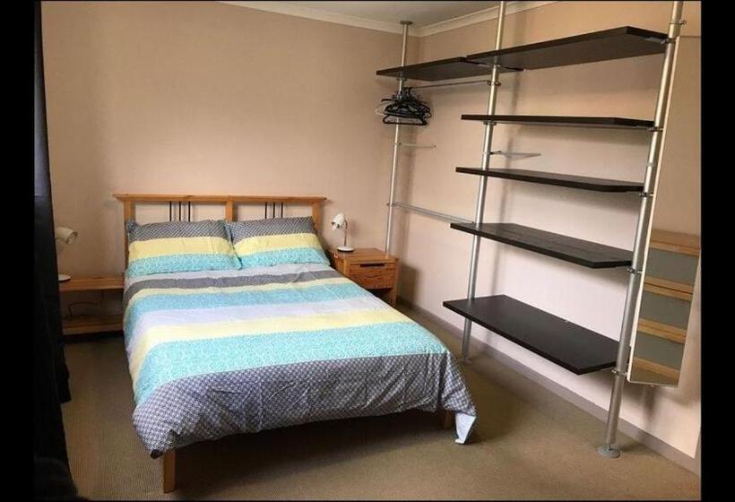 פנסיון Moonbah Loft