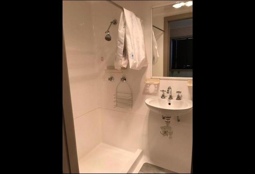 פנסיון Moonbah Loft