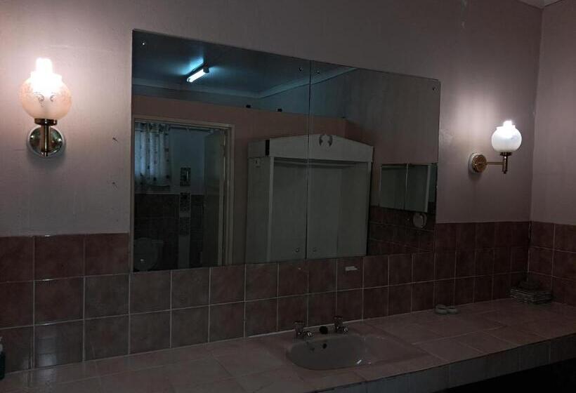 פנסיון Mossie S Nes