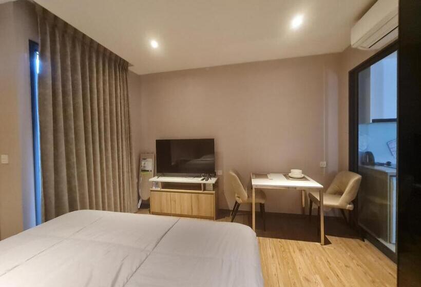 Panzió Once Condo By The Whale