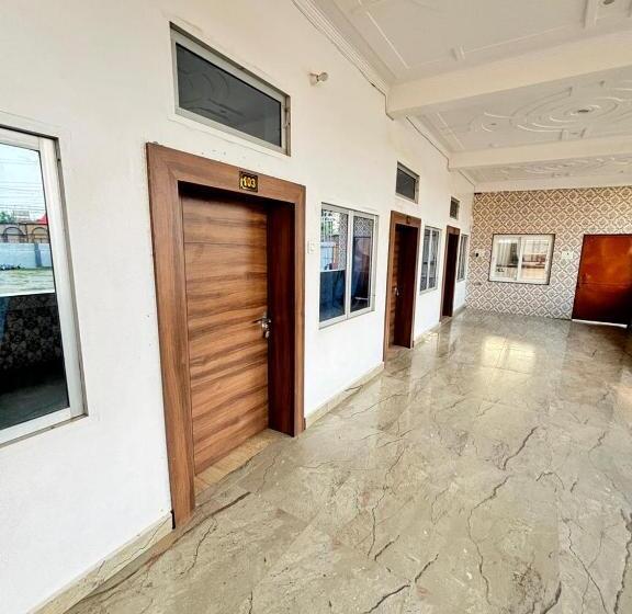 ペンション Parwati Marriage Lawn