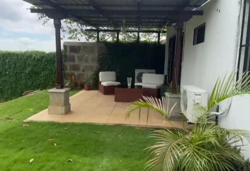 Пансион Paseo Las Colinas